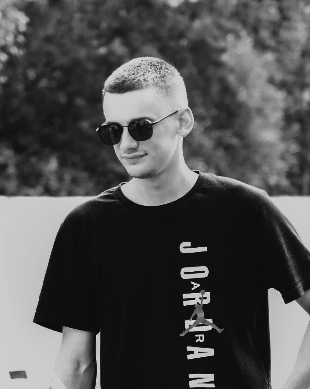 Мадаминов Александр Евгеньевич.